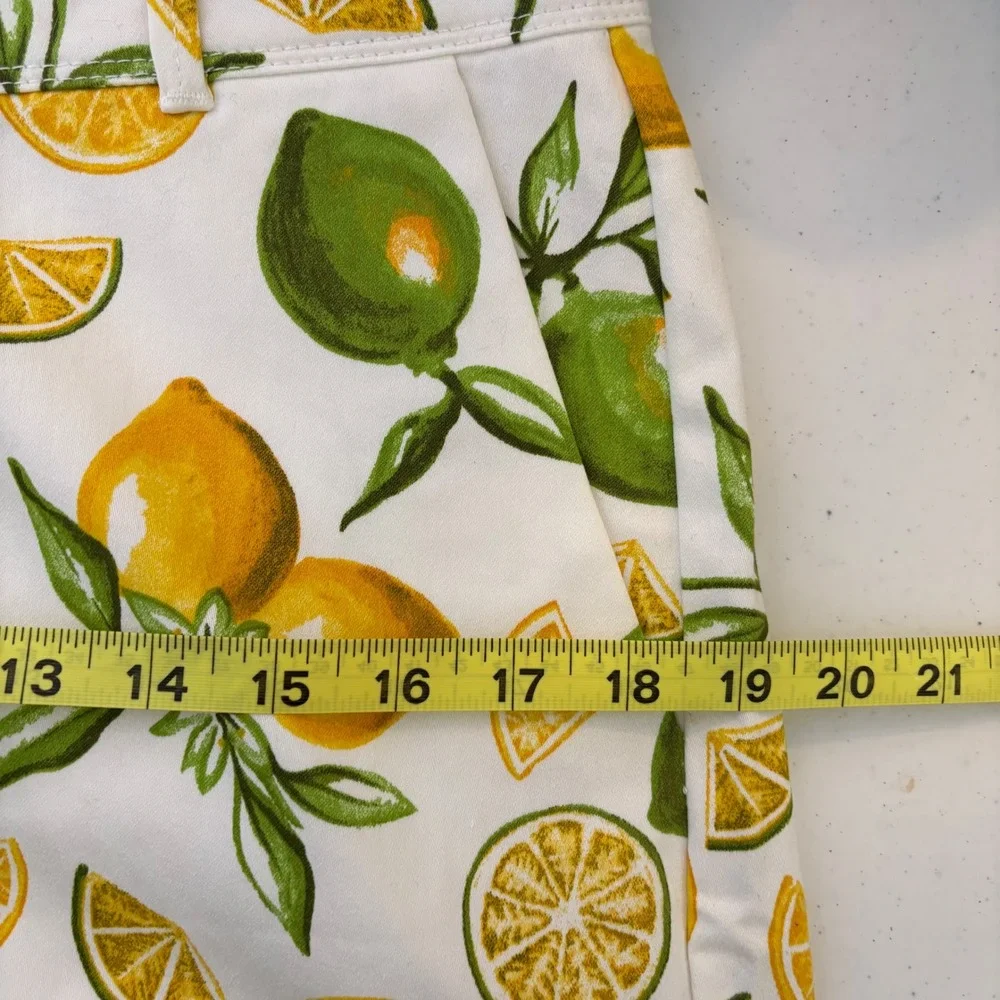 Isaac Mizrahi New York WomensTailored‎ Shorts 6 Lemon Lime Citrus Print Preppy
